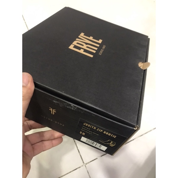 Bốt da chính hãng,cao 6cm, fullbox