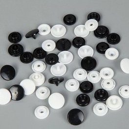 1 bộ cúc bấm trắng thay thế cho yếm kích cỡ 10mm