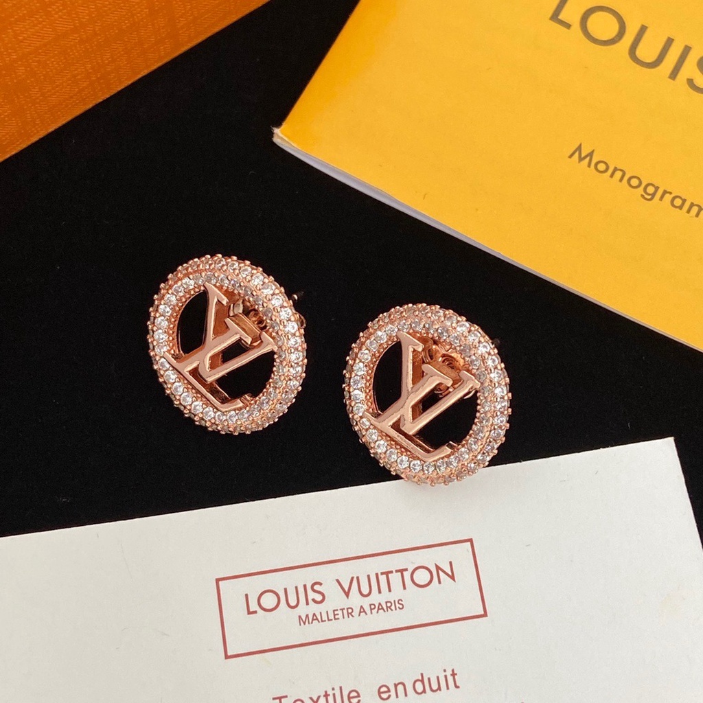 Bông Tai Louis Vuitton Đính Kim Cương Giả Hình Chữ Cái Thời Trang