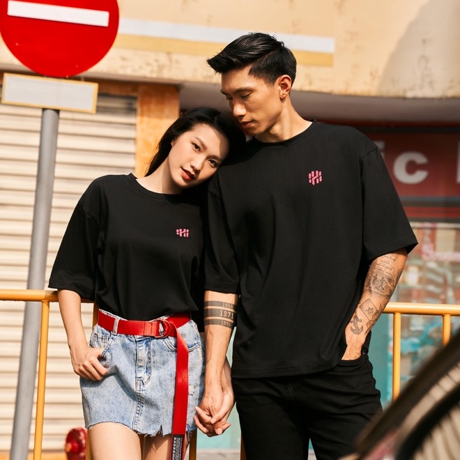 Áo thun unisex cộc tay nam nữ DREAM CHASER - T SHIRT ĐEN TRẮNG by Đoàn Văn Hậu