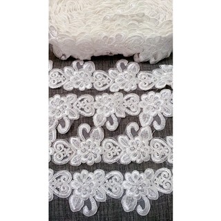 REN CHỈ GÂN VIỀN HOA