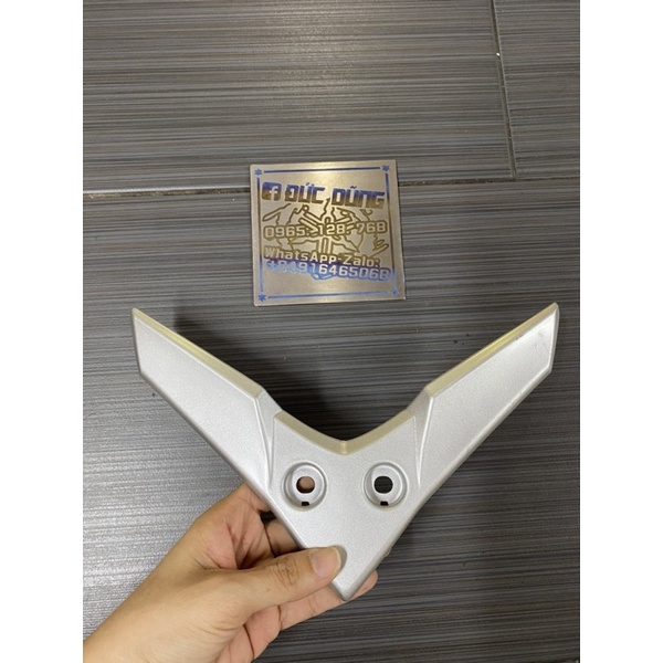Chữ v nạ Ex nhỏ đủ màu