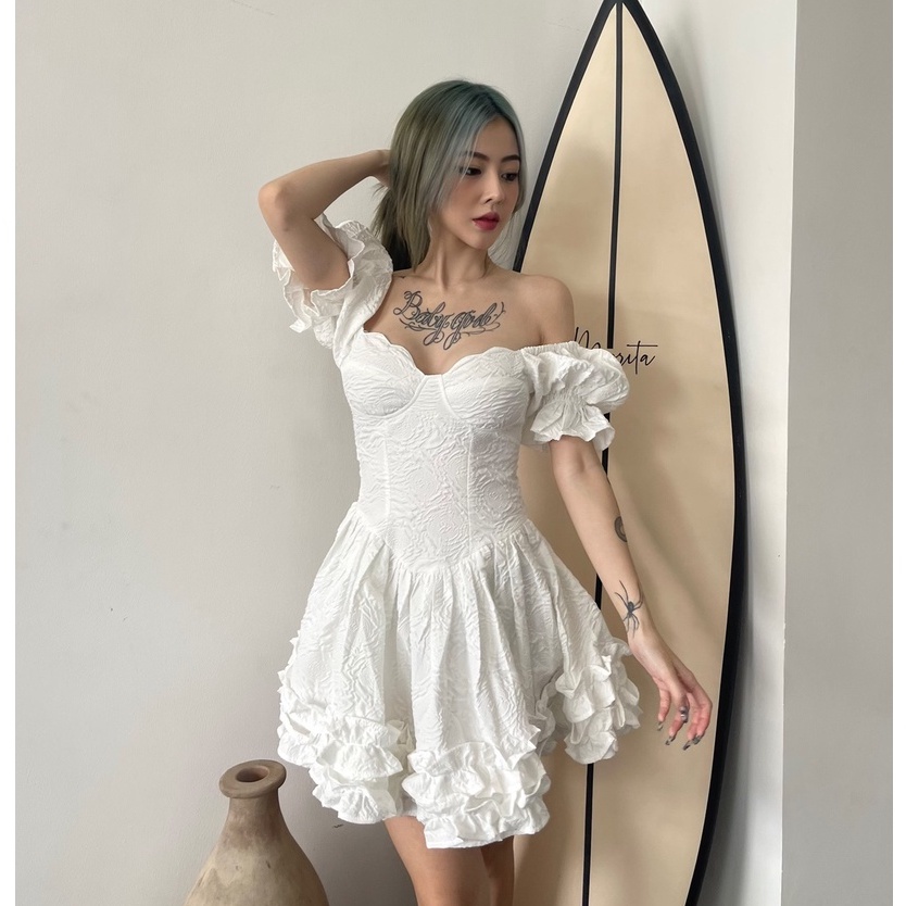 Đầm Xoè Cổ Vuông Màu Trắng Dáng Xoè Hot Girl LucieBrandvn Thích Hợp Cho Nữ