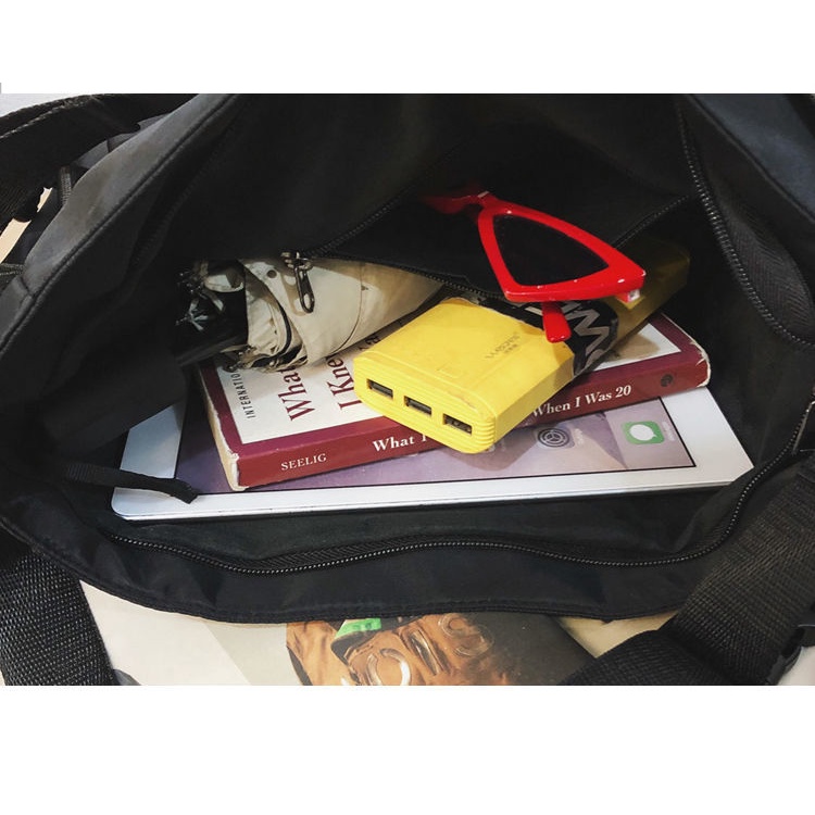 Túi Xách Đeo Vai Hình Mặt Trăng Phản Quang Phong Cách Thời Trang Nhật Bản Cho Nam Giới