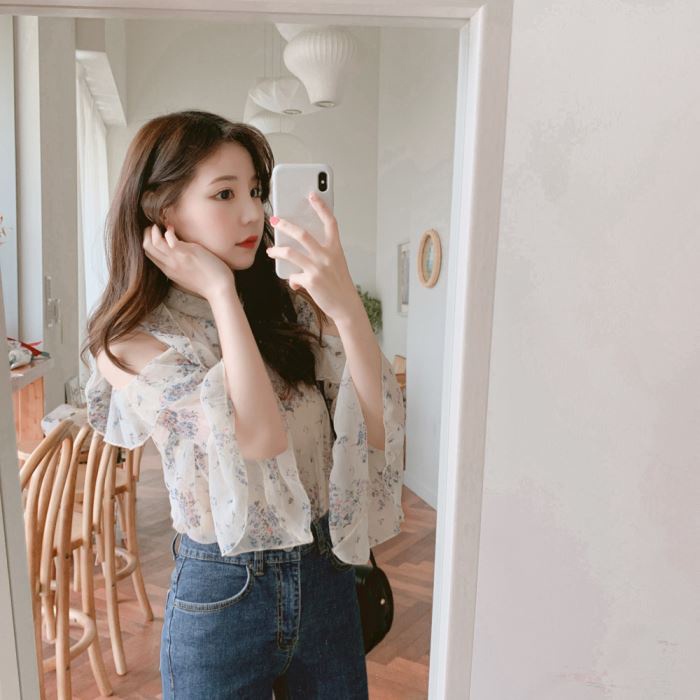 Áo chiffon trễ vai Xiaozhainv tay loe họa tiết hoa phong cách Pháp thời trang cho nữ