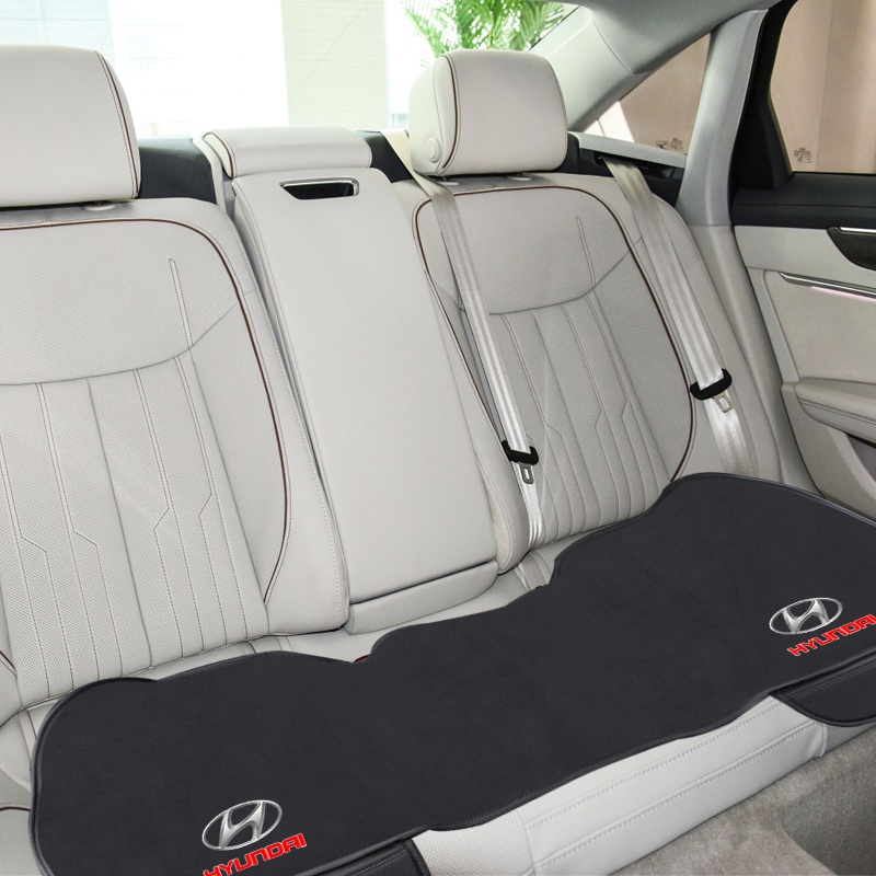 Set 1 / 3 Đệm Lót Ghế Ngồi Xe Hơi Bằng Lụa Lạnh Thoáng Khí Chống Trượt