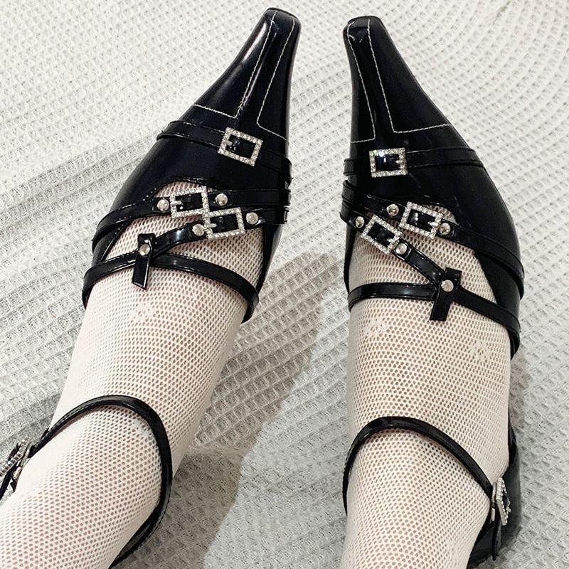 Giày Cao Gót Mũi Nhọn Đính Đinh Tán Phong Cách Retro Pháp Cho Nữ