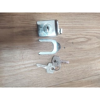 khoá cốp xe vespa cổ super, sprint