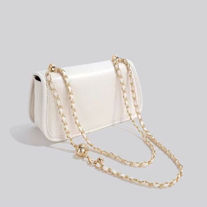 Túi Xách Đeo Vai Kiểu Vuông Nhỏ Phối Dây Xích Thời Trang Mùa Hè Mới Dành Cho Nữ