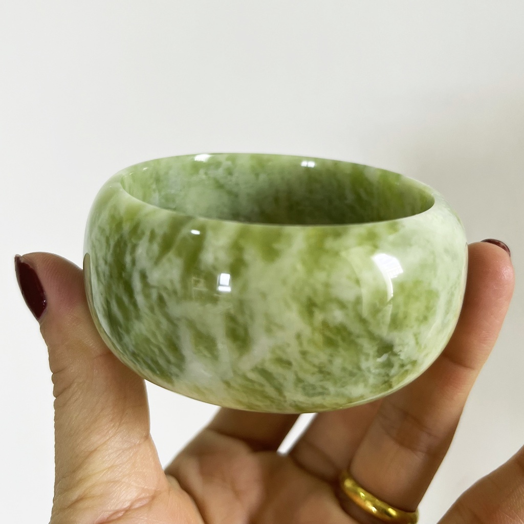 Vòng tay đá thật màu xanh thiên thanh dáng bản 3cm ngọc nhiều size cho người mệnh Hỏa và Mộc