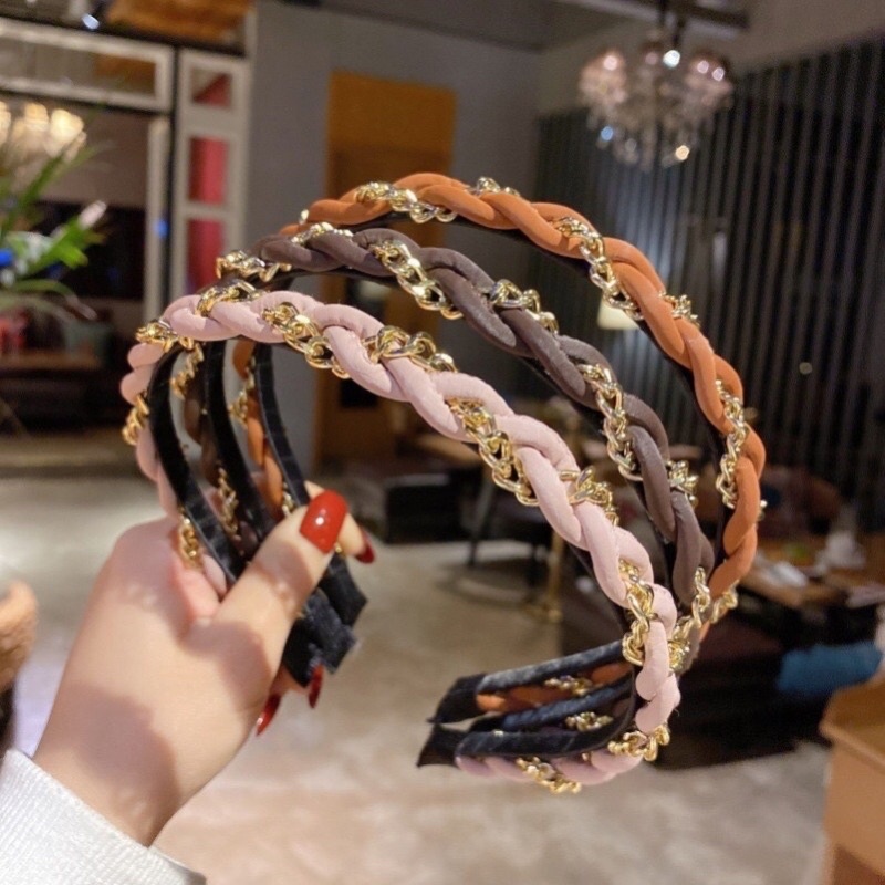 Cài tóc trang trí da và dây xích đan chéo nhau siêu cool cho bạn gái