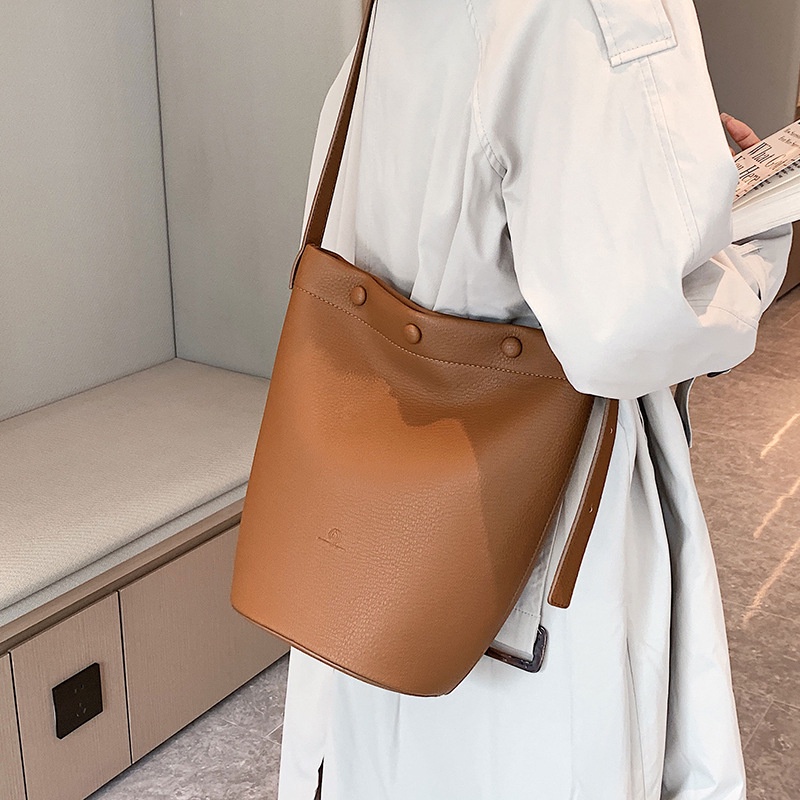 Túi Đeo Chéo Khóa Nam Châm Đa Năng Thời Trang Cho Nữ