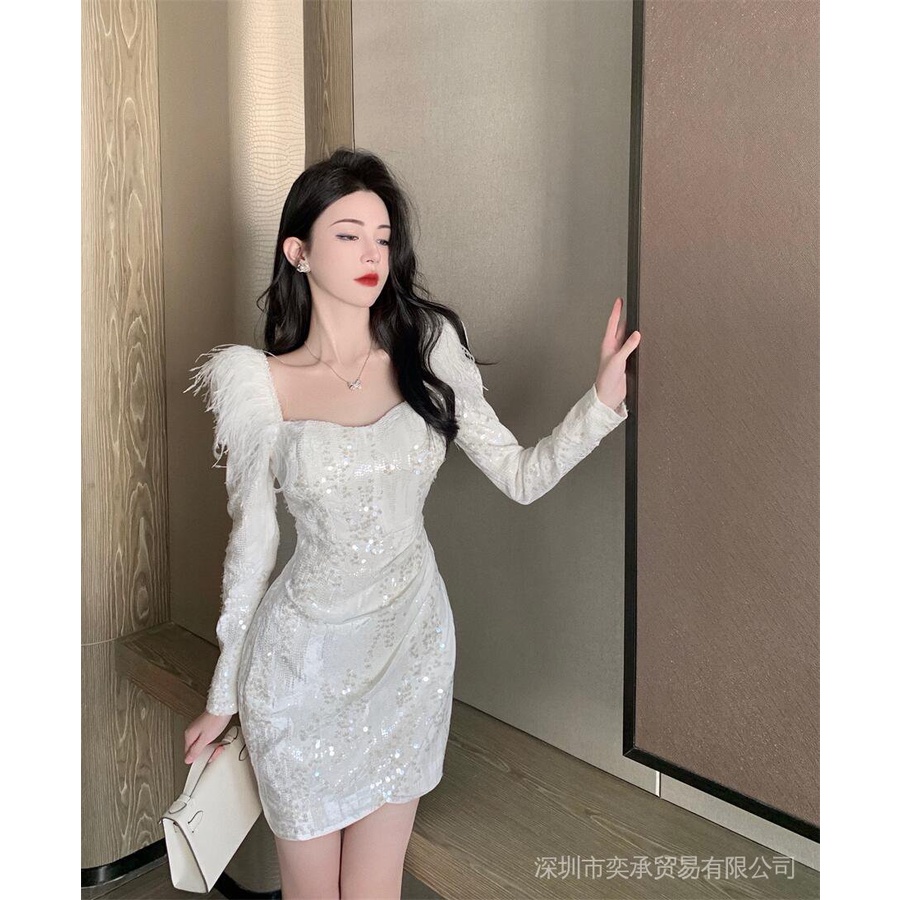 C-bit Đầm Nhung Mỏng Dáng Ôm Đính Hạt Phối Lông Vũ Và Hạt Cườm Bất