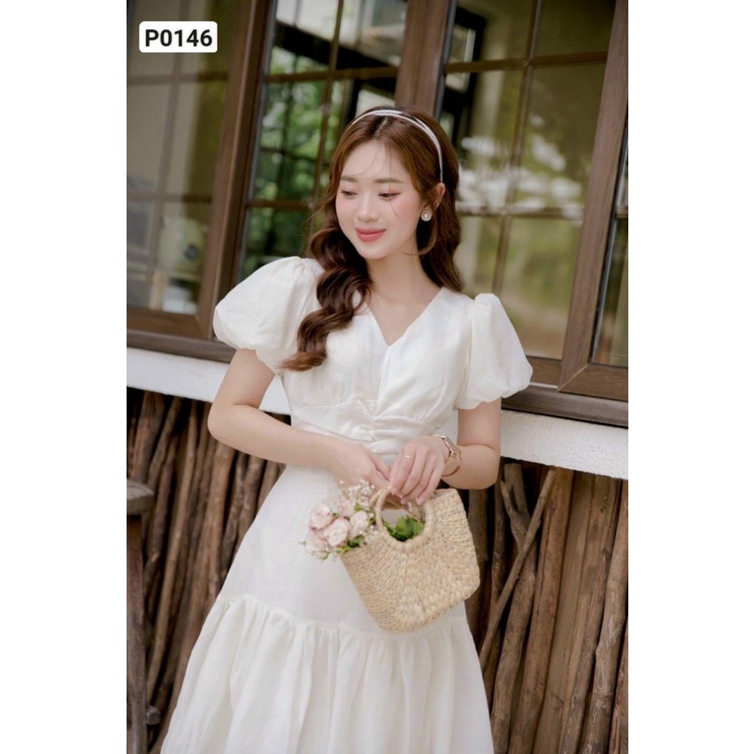 Đầm thiết kế voan tơ cổ V