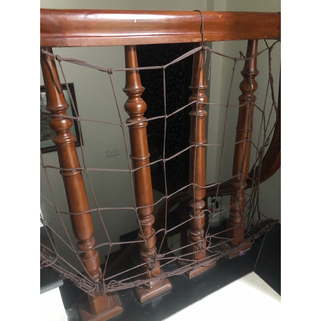 Lưới chắn cầu thang màu nâu 80cmx10m, ô lưới 10x10cm