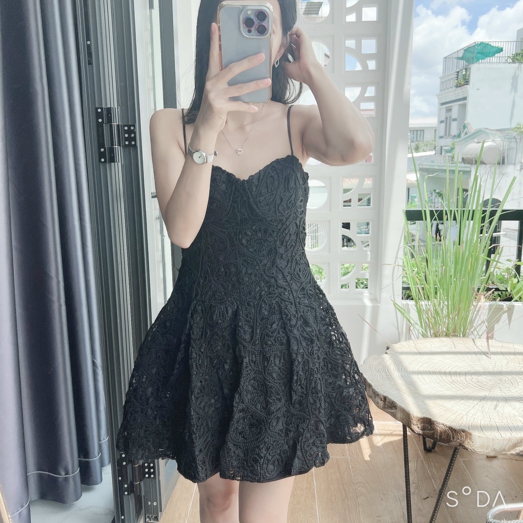 Đầm xòe 2 dây cúp ngực chất ren nổi siêu xịn