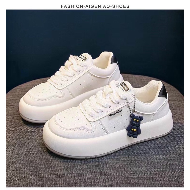 Giày thể thao nữ tag gấu da mềm êm chân