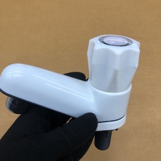 Vòi nước rửa chậu rửa mặt,chén bát bằng nhựa VVN105
