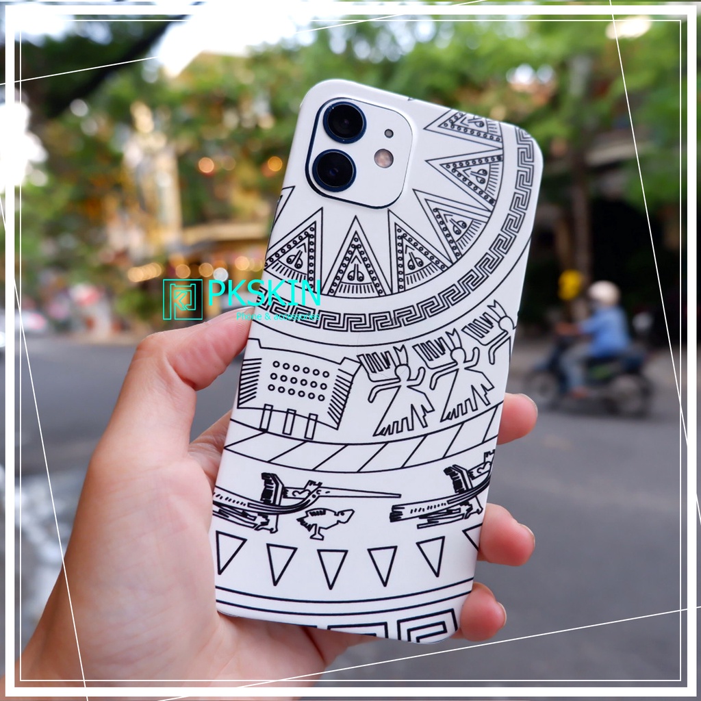 MIếng dán skin trống đồng iphone 12, 12 pro, 12 pro max, 12 mini và nhiều dòng máy khác chất liệu 3m/oracal nhập khẩu
