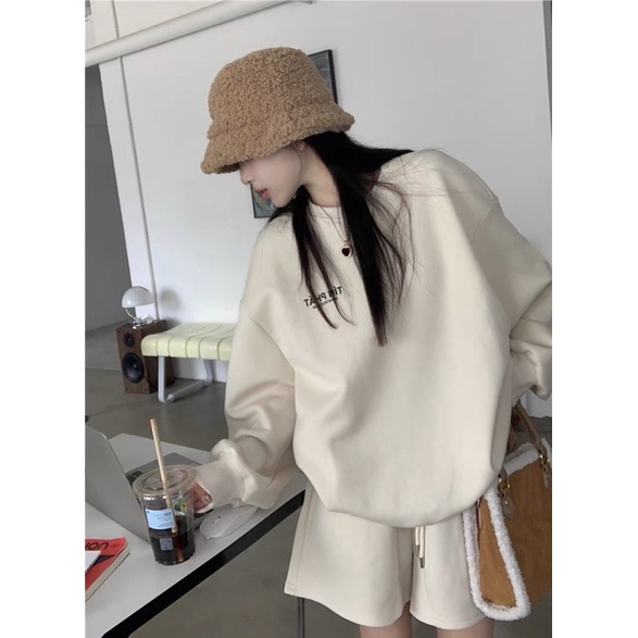 Set áo sweater thêu chữ & quần short nỉ