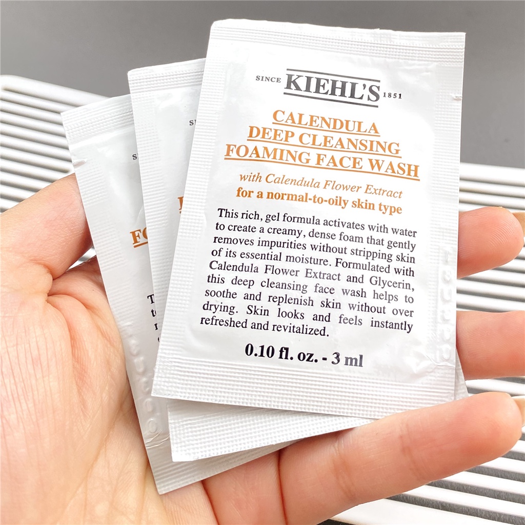 Kiehl's / Kiehls / Kiehl s / KIehl Sữa Rửa Mặt Hoa Cúc Cho Da Nhạy Cảm Calendula Deep Cleansing Foaming Face Wash 30ml