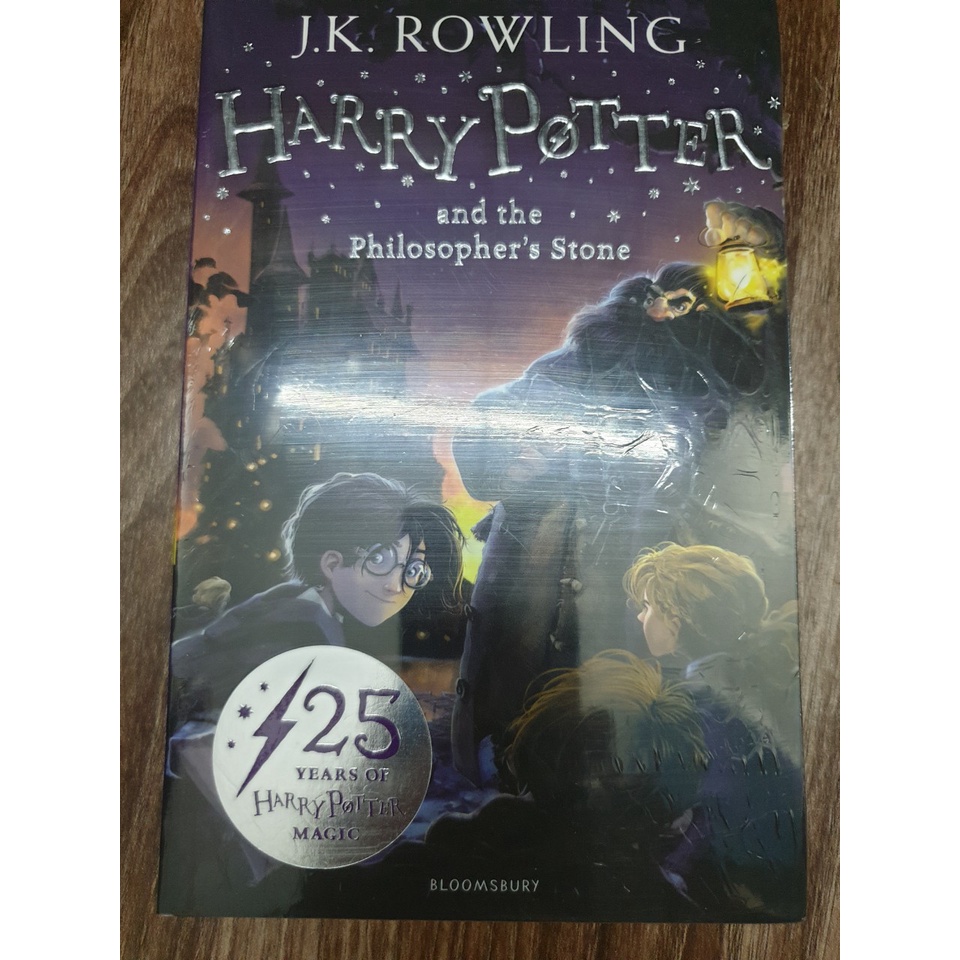 Sách Ngoại văn: Harry Potter Và Hòn Đá Phù Thủy (Tiếng Anh)