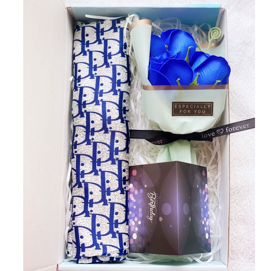 Quà Tặng Ý Nghĩa Ngày 20-10, 20-11 Có Hộp Đựng, Khăn Lụa, Hoa Sáp, Tặng Kèm Thiệp Viết Tay