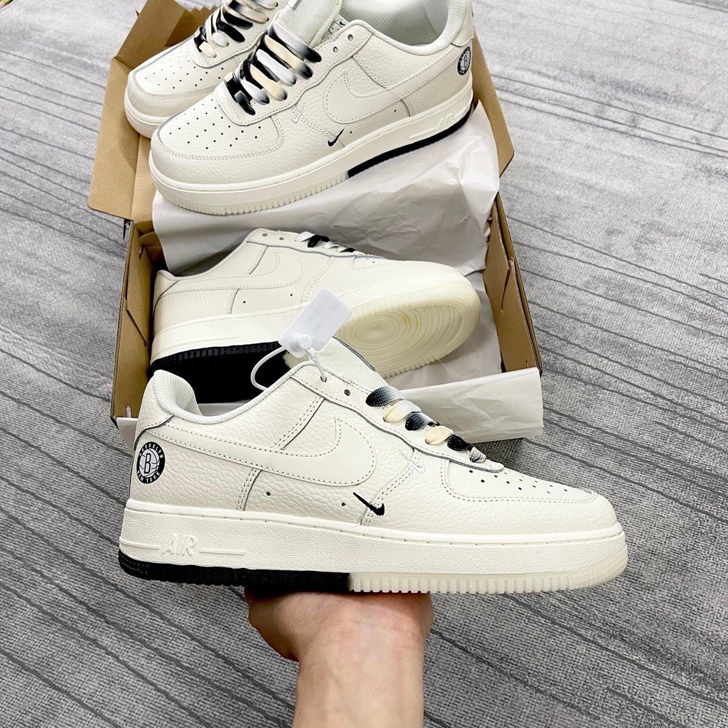 Giày Nike Be Sữa Air Force 1 Low " Brooklyn " Sail Black, Giày AF1 âm dương chuẩn S.Cấp nguyên bản cho nam nữ