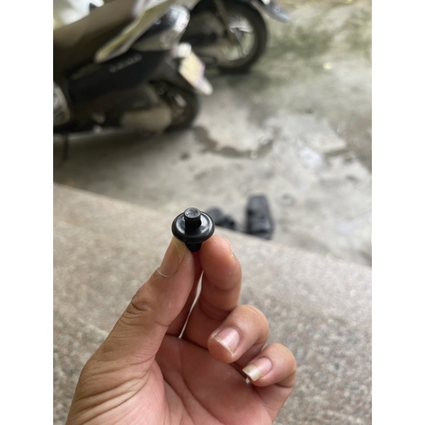 Chốt Bấm, Ốc Bấm Nhựa 6li 8li Gắn Dàn Áo Nhiều Dòng Xe