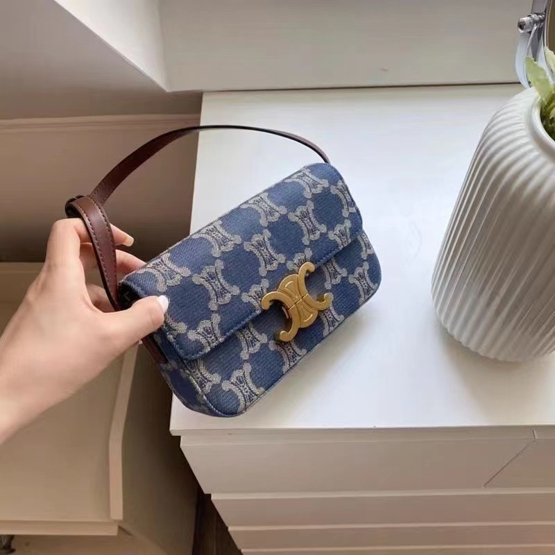 Túi đeo vai phong cách mới dễ phối đồ