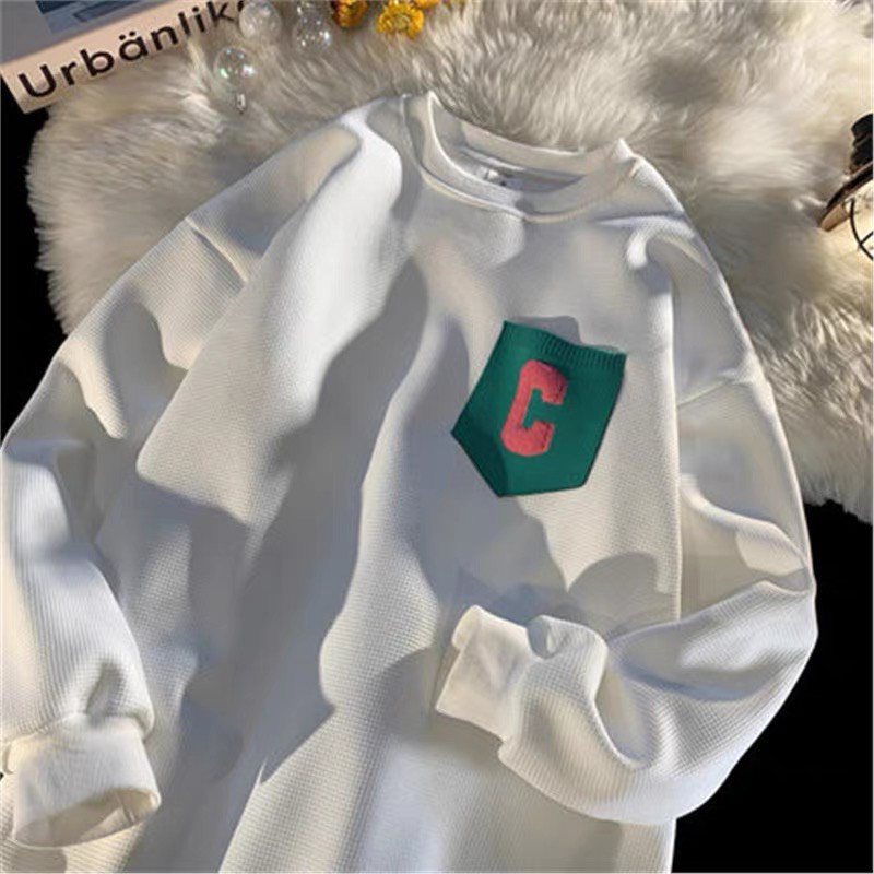 Áo Sweater APT Unisex form rộng tay dài bồng, chất liệu nỉ cotton dệt tổ ong in hình chữ C tạo điểm nhấn