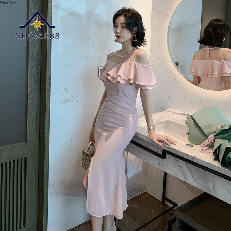 Váy đuôi dáng ôm trễ vai dài qua đầu gối