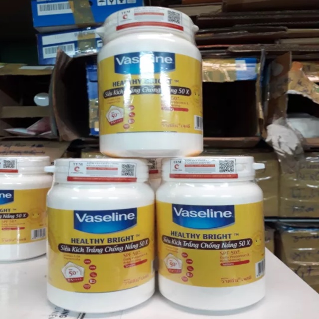 Body Siêu Kích Trắng Vaseline 250g