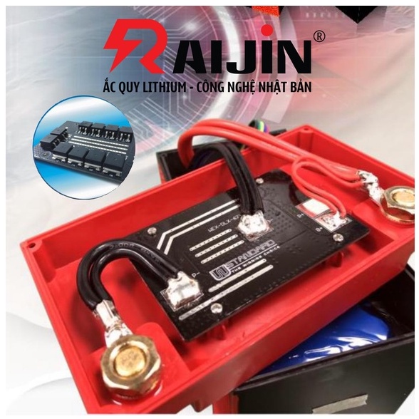 Bình ắc quy xe máy lithium WEX6R27-MF điện áp 12,8V 580CCA nhập khẩu USA dành cho xe mô tô dung tích xi-lanh lớn.