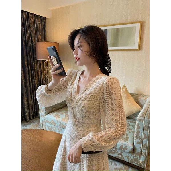 Váy voan tiểu thư cổ V thiết kế nhẹ nhàng tinh tế