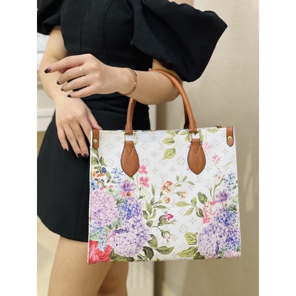 Túi LV onthego họa tiết hoa