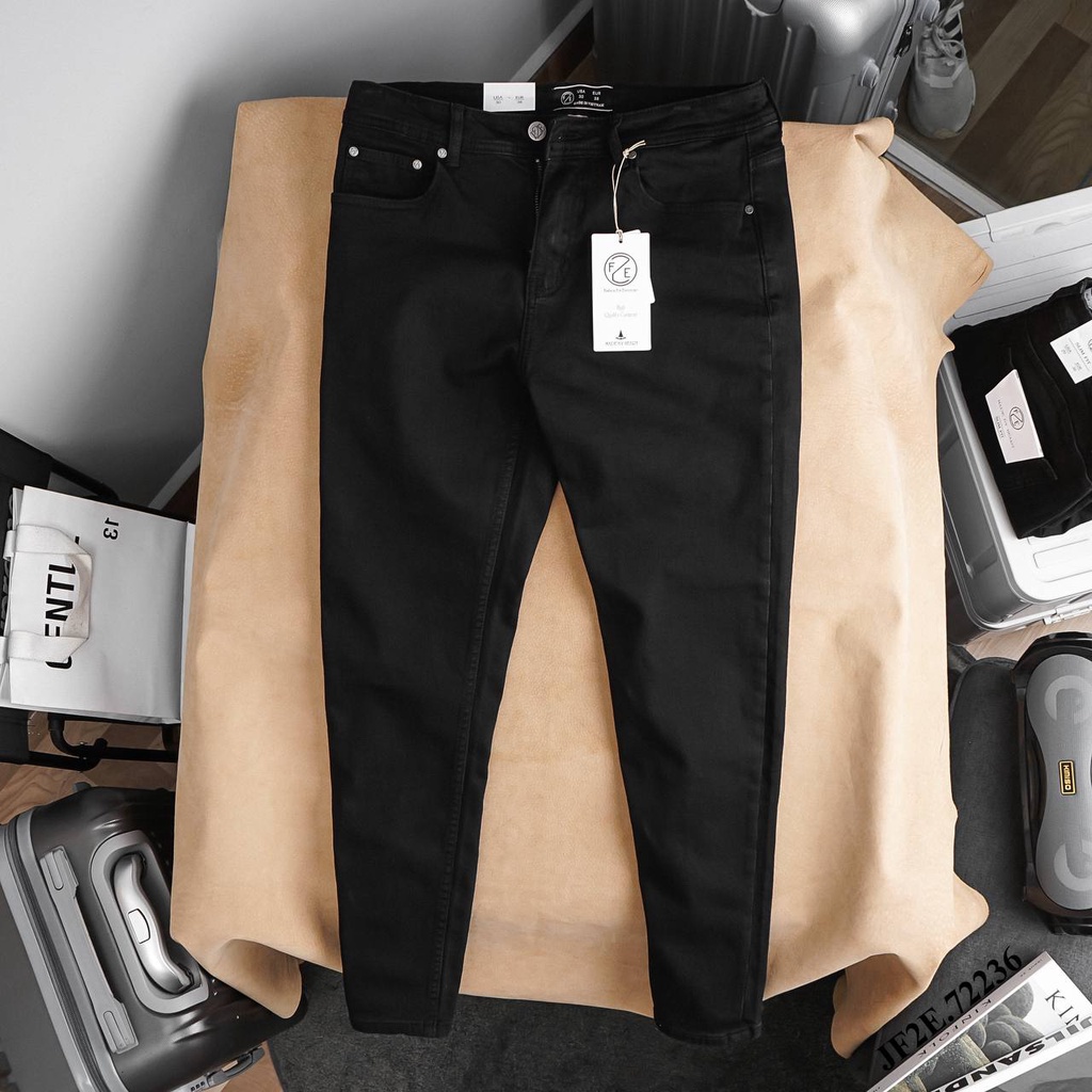 Quần jean nam đen trơn form slim fit cực tôn dáng