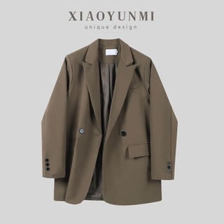 Áo khoác blazer có đệm vai