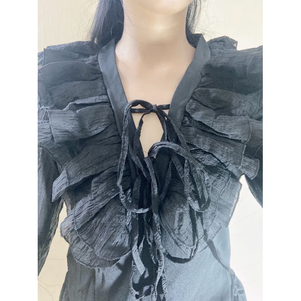 Đầm công chúa thiết kế bèo tay dài phong cách