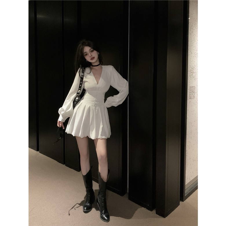 Đầm nữ dáng xòe mini cổ V Emilyshop