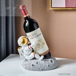 Giá đỡ kệ, đồ để rượu hình phi hành gia