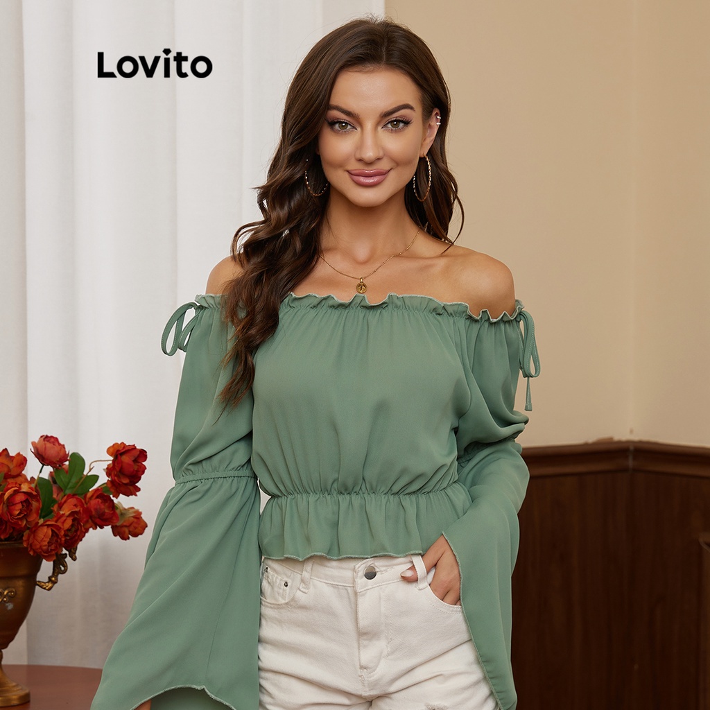 Áo kiểu Lovito tay dài trễ vai phối ren màu trơn L17D123 (Màu xanh lá)