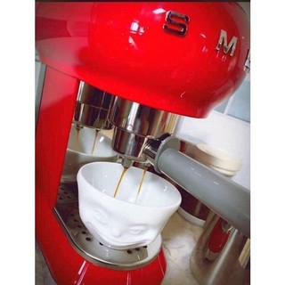 Máy pha cà phê smeg đỏ ECF01RDEU