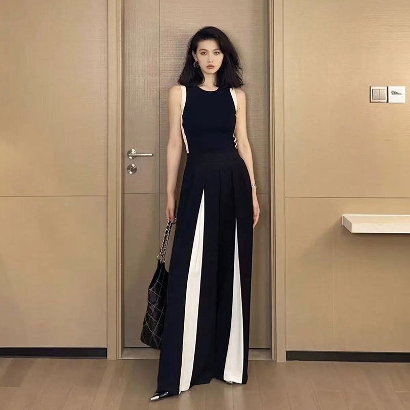 Bộ Áo Liền Quần Màu Đen Lưng Cao Ống Rộng Thời Trang