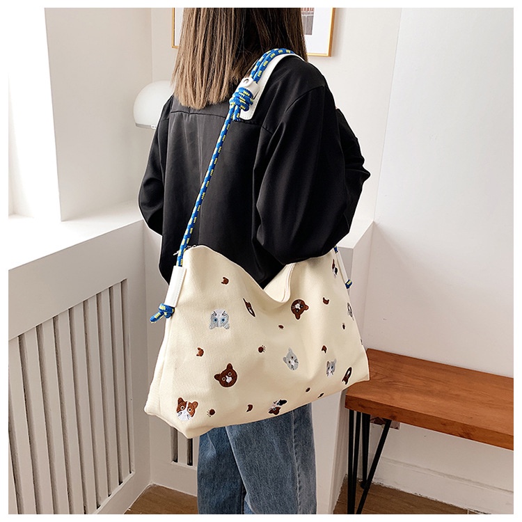 Túi Xách Đeo Vai Vải Bạt Sức Chứa Lớn Mẫu Mới 2022 Phong Cách Nhật Bản Dễ Phối Đồ Cho Nữ