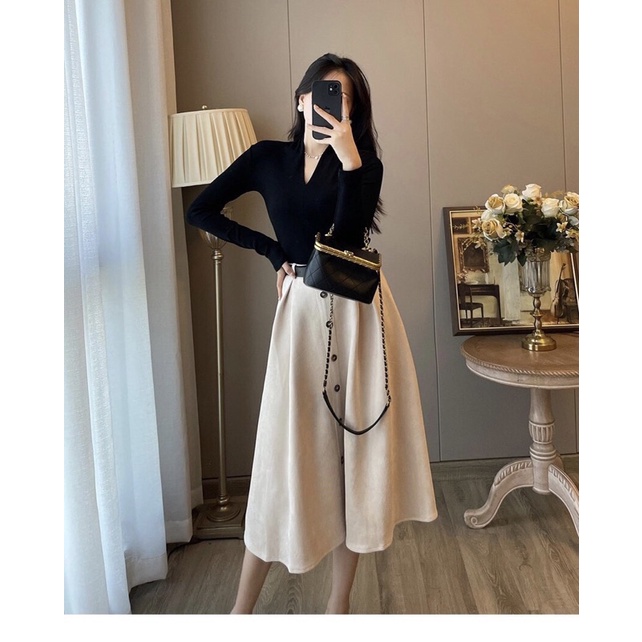 Set Áo Len Tăm Dài Tay Phối Chân Váy Da Lộn