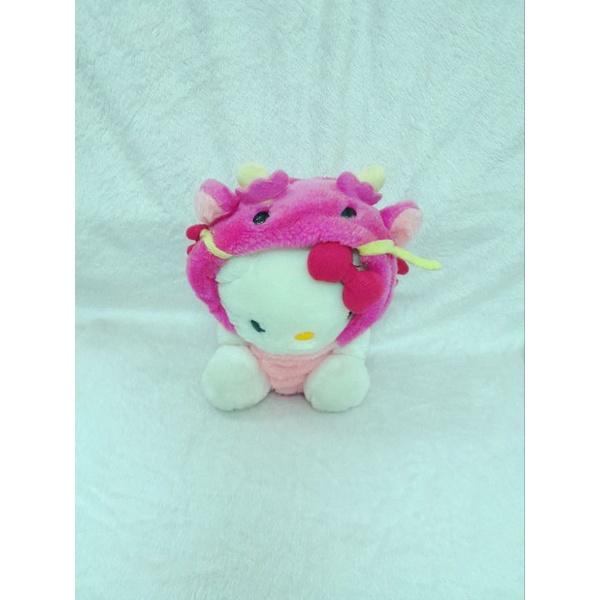 Cặp kitty cossplay rồng và bò