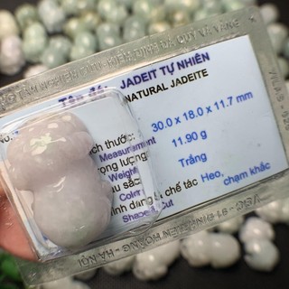 Lợn đeo cổ Ngọc phỉ thuý Ngọc thiêng
