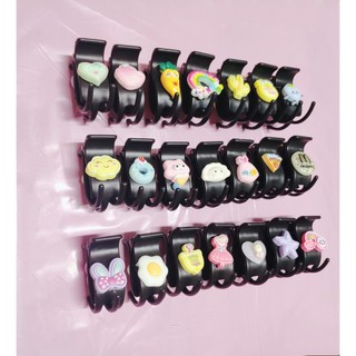(Lẻ) Kẹp Càng Cua 3 Răng Đen Gắn Charm