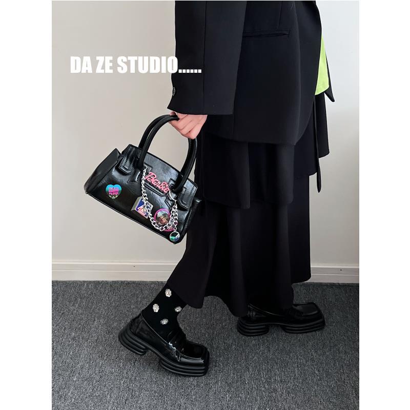 A.t.a Túi Xách Đeo Vai Phối Dây Xích Màu Đen Phong Cách Mới 2022 Dành Cho Bạn Nữ Đi Xe Máy